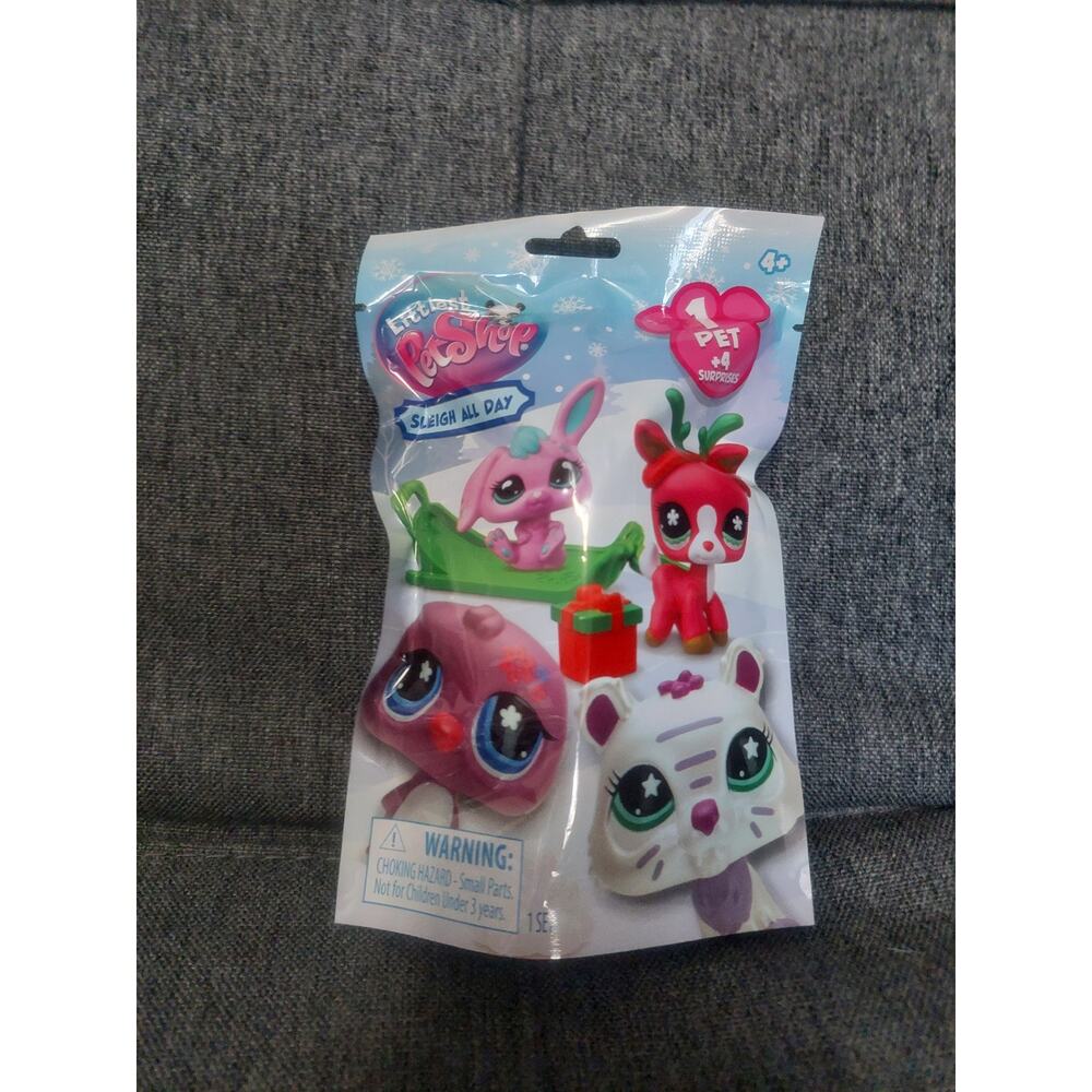 Littlest Pet Shop Sleigh All Day Blind Bags Mystery Holiday Pet #55ES